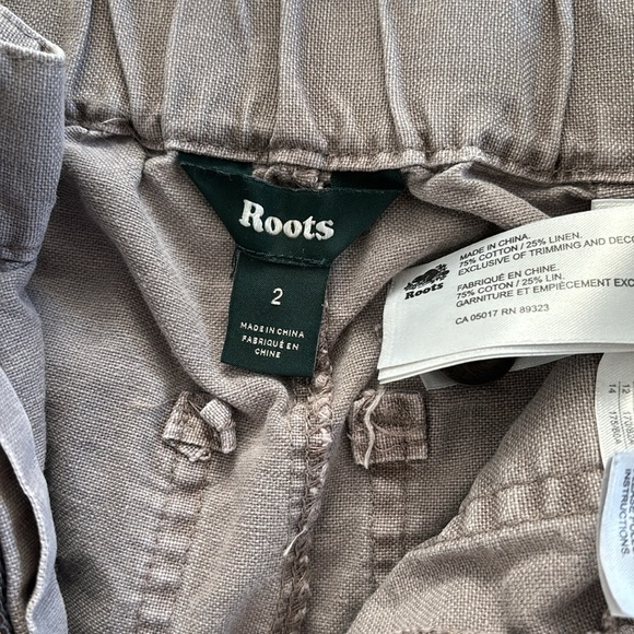 Daughter outgrew after 2 wears - Picture 2 of 2